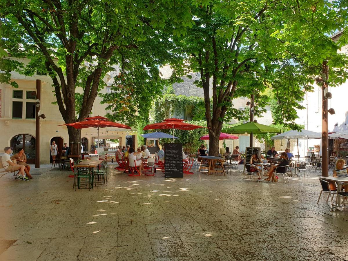 Les Estrelles Daire Saint-Rémy-de-Provence Dış mekan fotoğraf