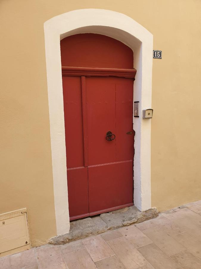 Les Estrelles Daire Saint-Rémy-de-Provence Dış mekan fotoğraf